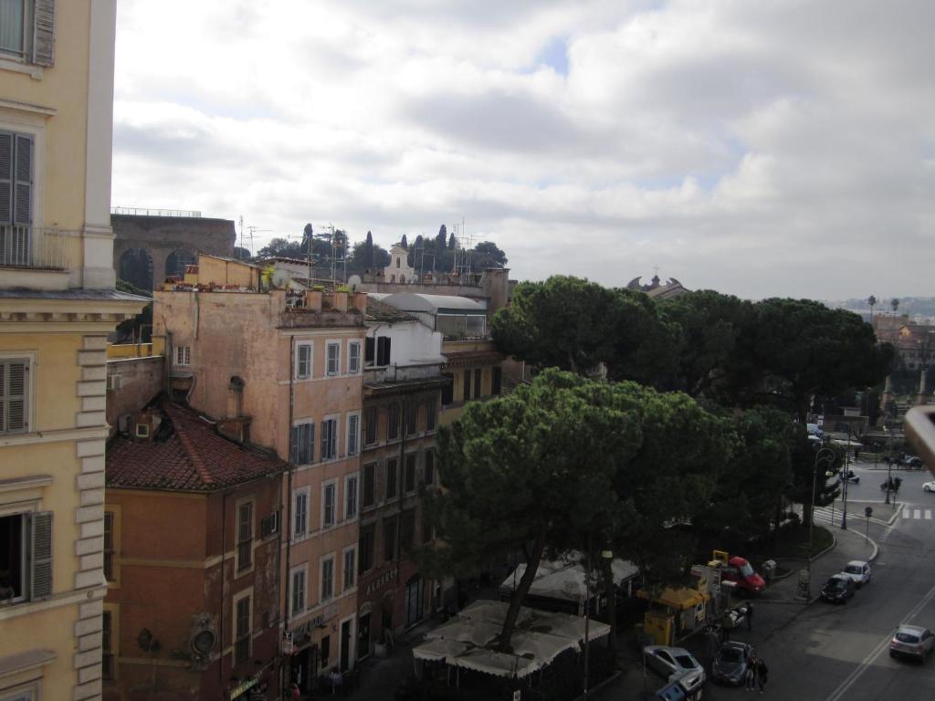 2 Passi Al Colosseo B&B Roma Exterior foto