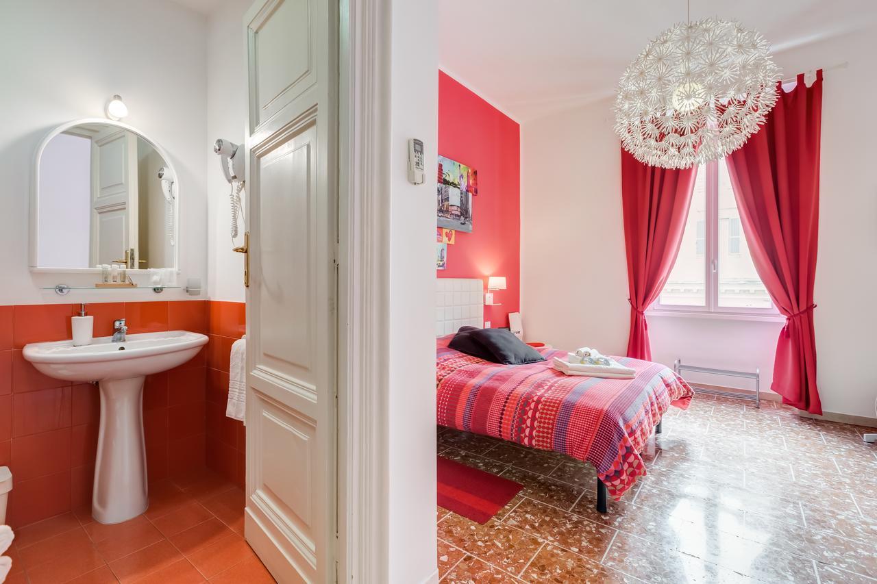 2 Passi Al Colosseo B&B Roma Exterior foto