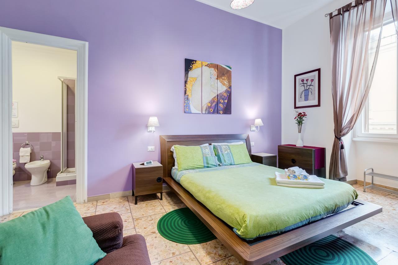 2 Passi Al Colosseo B&B Roma Exterior foto